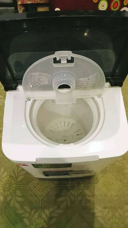 Dawlance small spiner dryer 1