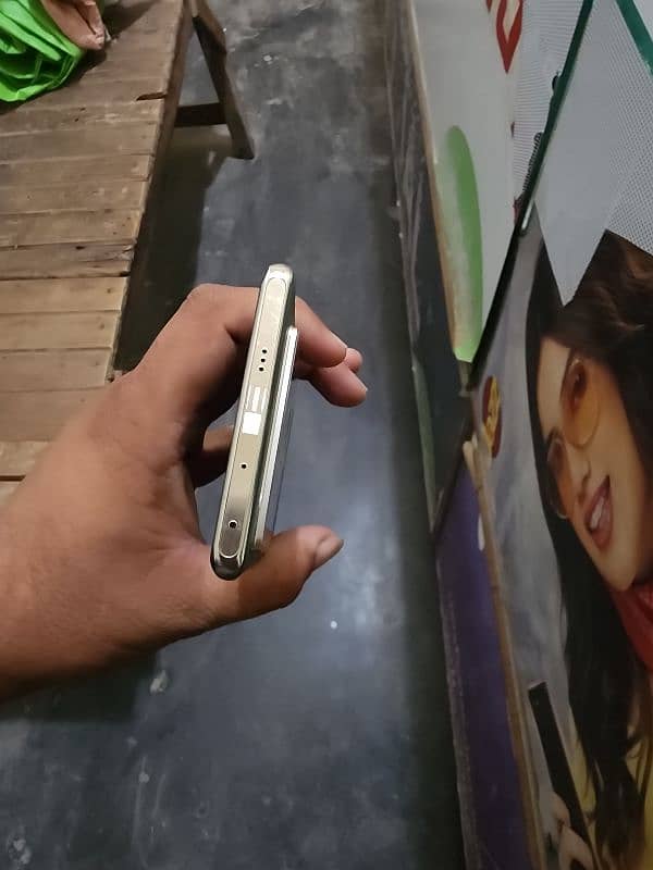 Infinix Note 40 pro 10/10 condition 4