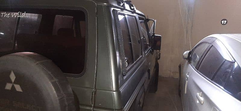 Mitsubishi Pajero 1986 0