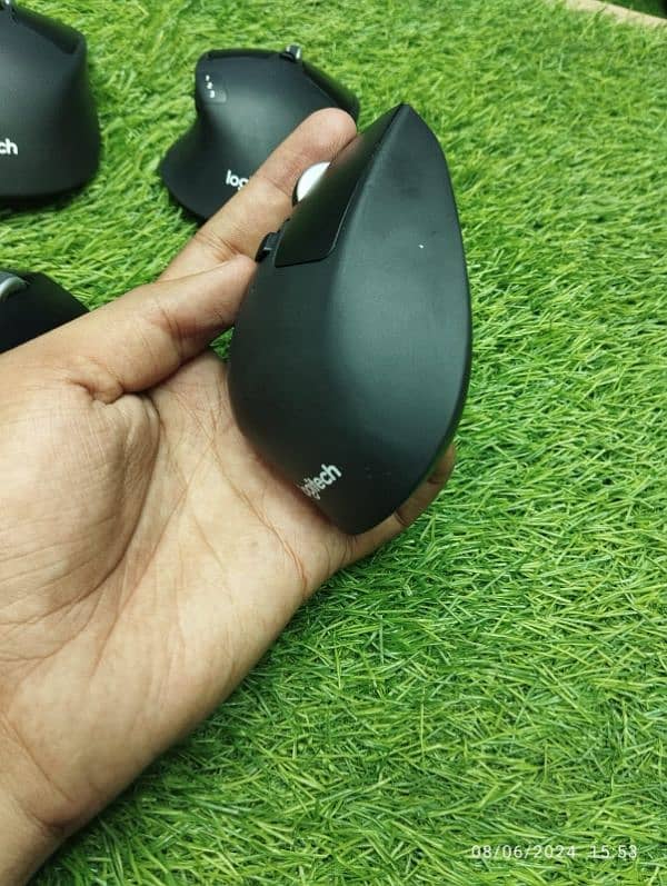 logitech M720 mouse wireless Bluetooth multi davice 3