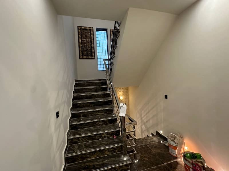 DC colony 10 marla house for sale 3