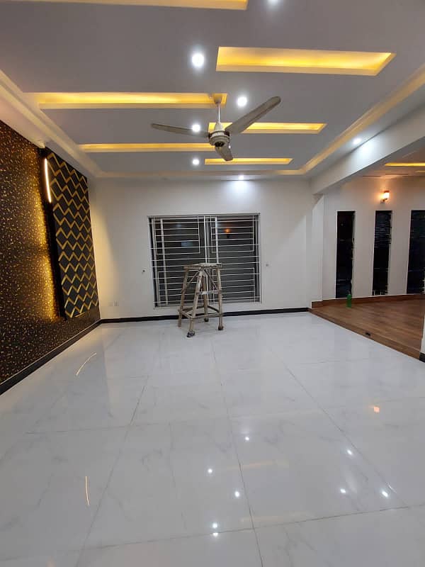 1 KANAL HOUSE FOR SALE IN WAPDA TOWN E1 35