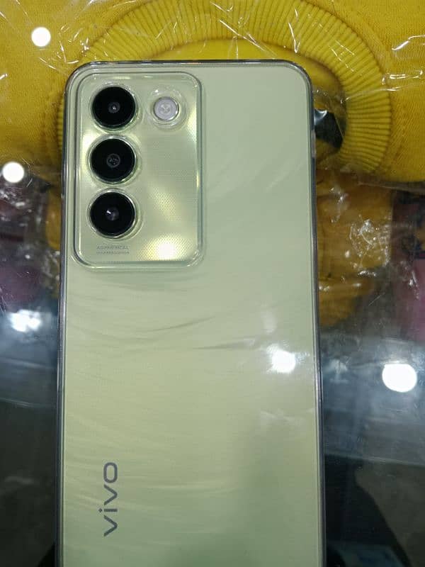 vivo y100 1