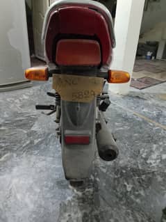 Honda prider 100cc Whatsapp number 03705325983