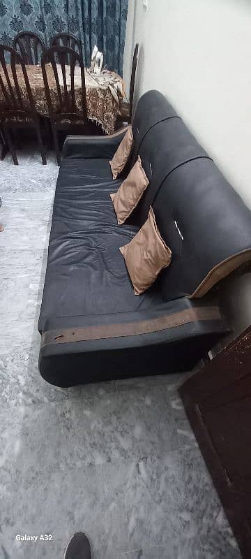 5 seater comfortable 5 seater sofa in good condition 3