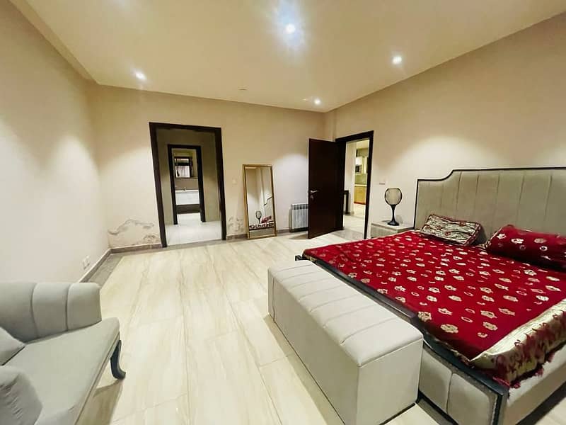 1 Bed Luxurious Fully Furnished Apartment For Rent 2