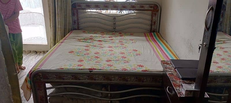 King Side Bed 2