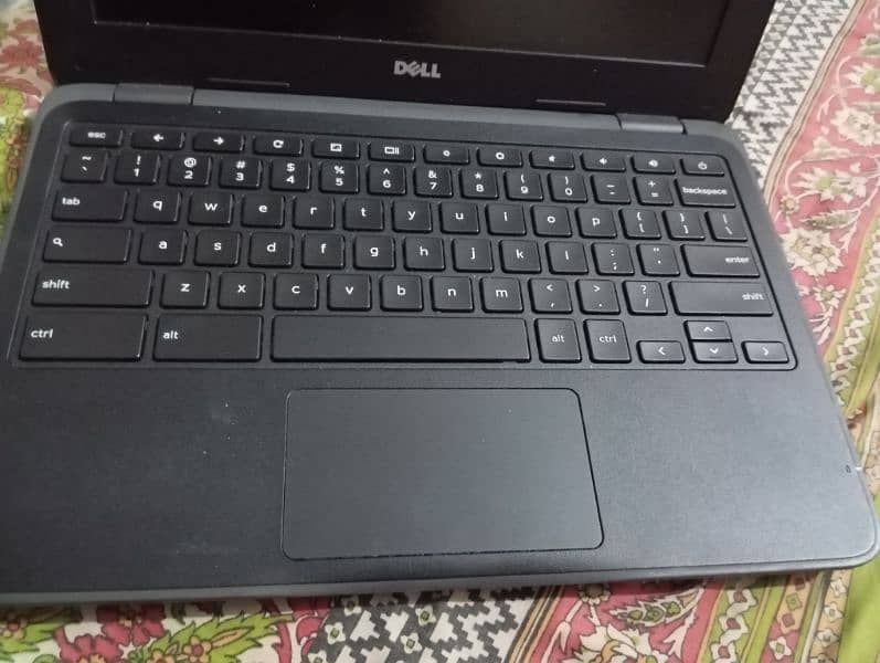 Dell 3180 Chromebook 11.6 inches HD screen 0