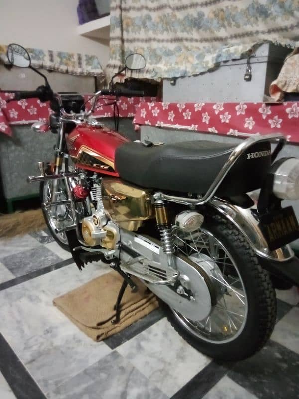 HONDA CG 125-S GOLD EDITION 4