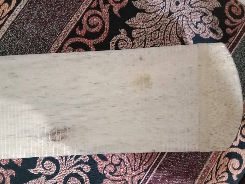 Wizal coconut wood bat in good condition 0