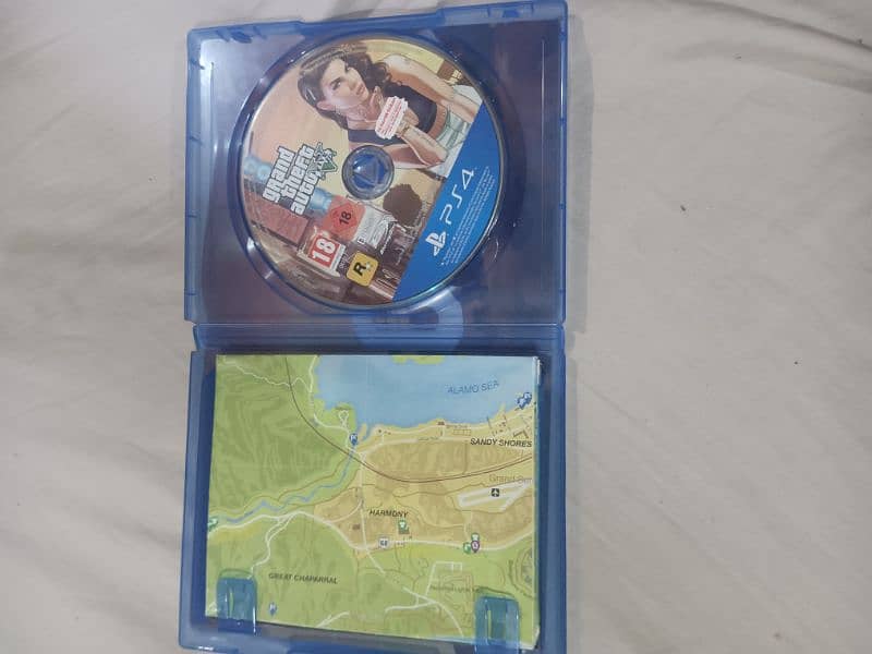 GTA 5 PS4 game 0