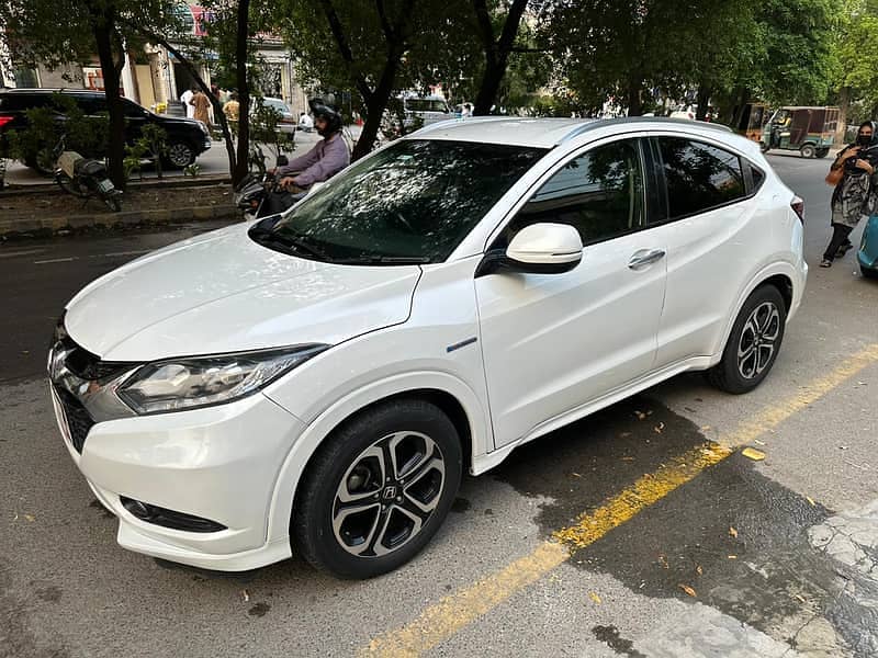 Honda Vezel Z sensing 2015 1