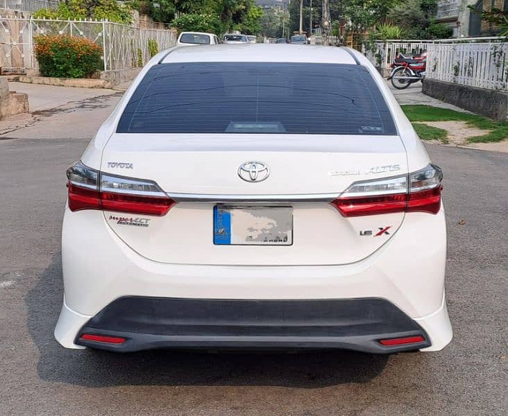 Toyota Corolla Altis 2023 full option top of line 1