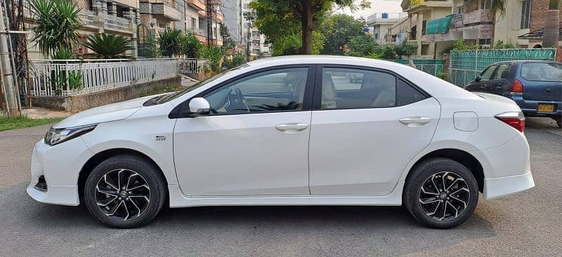 Toyota Corolla Altis 2023 full option top of line 15