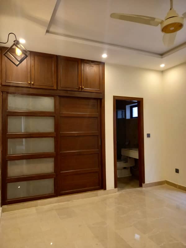 10 Marla Beautiful Double Unit House Available For Rent 19