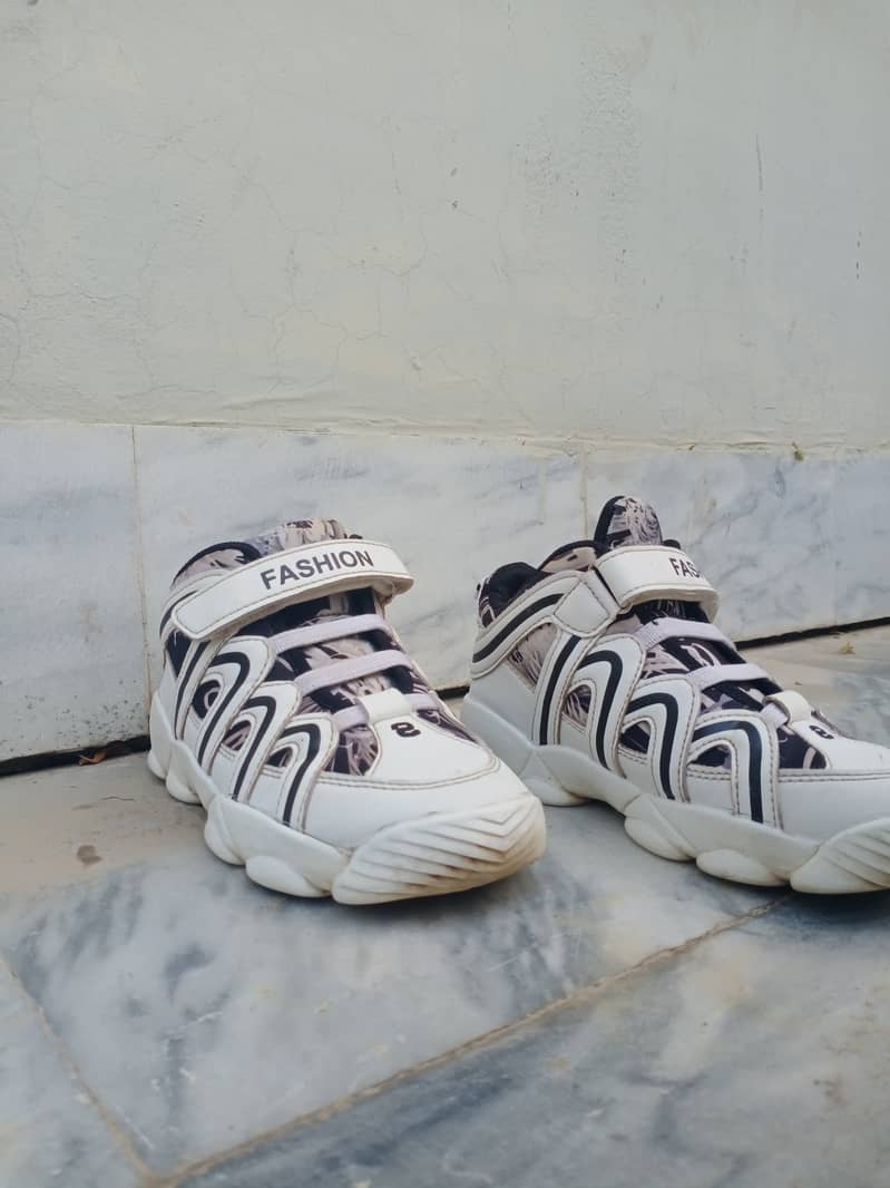 KIDS SHOES URGENT SALE ONLY 1 TIME USE 2