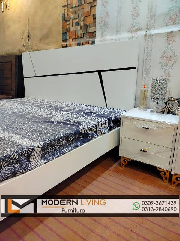 King size bed with 2 side tables best quality 3