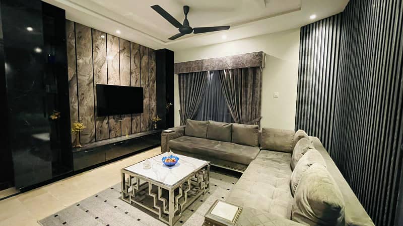 10 Marla Luxurious Furnished House Available For Rent 38