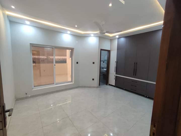 7 Marla Luxury Designer House For Rent 3