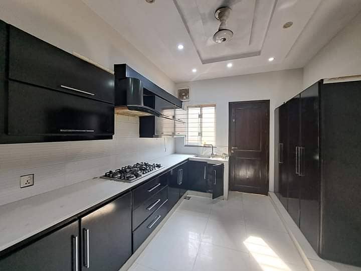 6 Marla Beautiful House Available For Sale In Johar Town 2