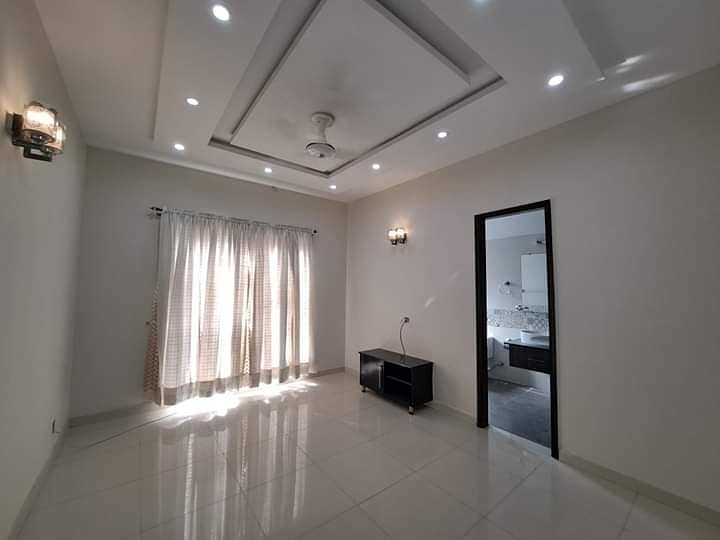 6 Marla Beautiful House Available For Sale In Johar Town 3