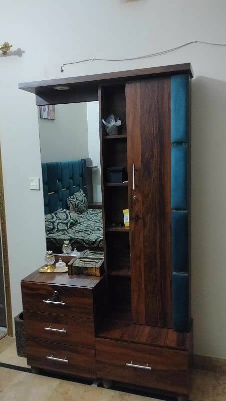 FULL SET OF FURNITURES 3