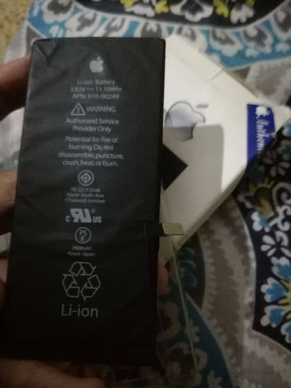 iphone 7plus battery(100 percent health) 0