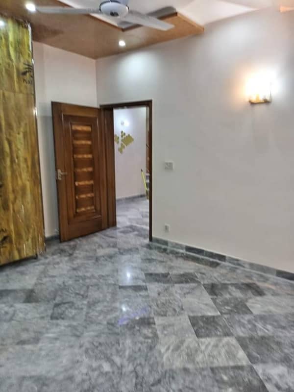 1 kanal beautiful house available for sale in johar town 3