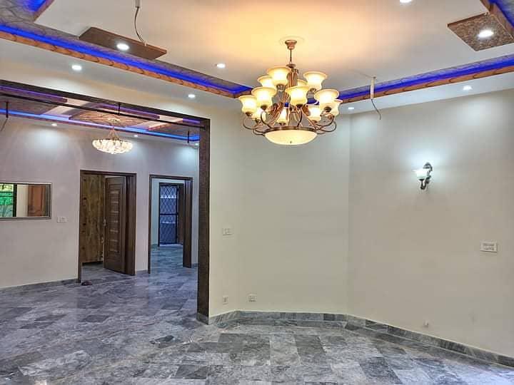 1 kanal beautiful house available for sale in johar town 34