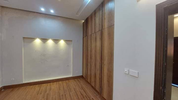 1 kanal beautiful house available for sale in johar town 1