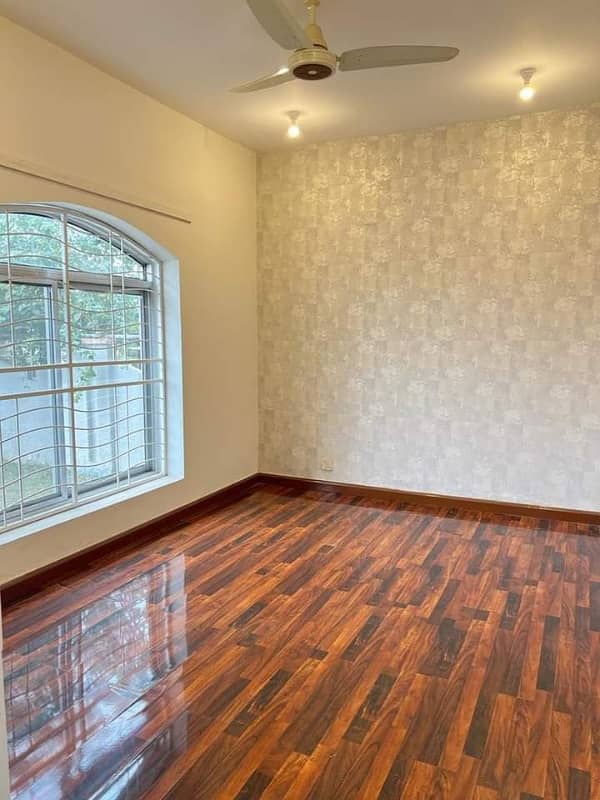 1 kanal beautiful house available for sale in johar town 9