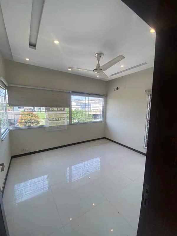 1 kanal beautiful house available for sale in johar town 10