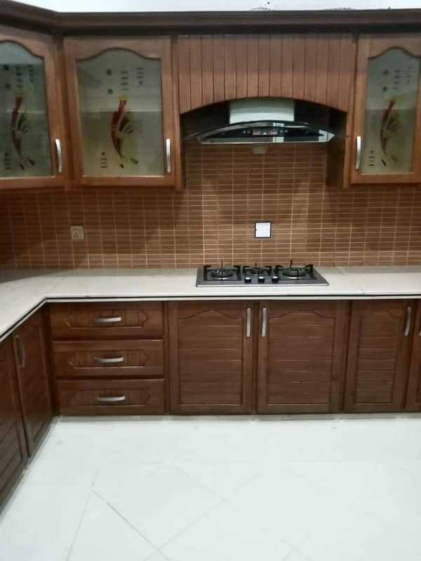 1 kanal beautiful house available for sale in johar town 28