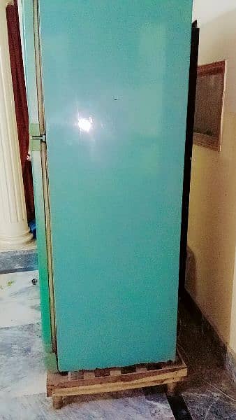 Used fridge for sale , medium size fridge 1