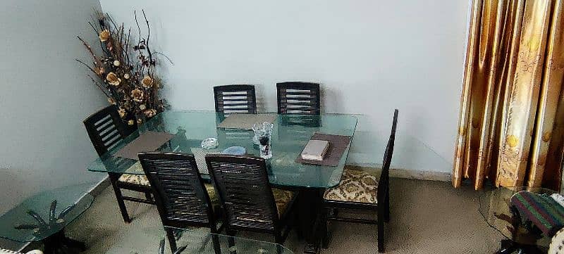 Dinning table 0