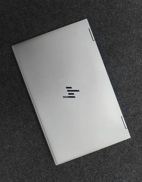 HP ELITE BOOK x360 1040 G6 1