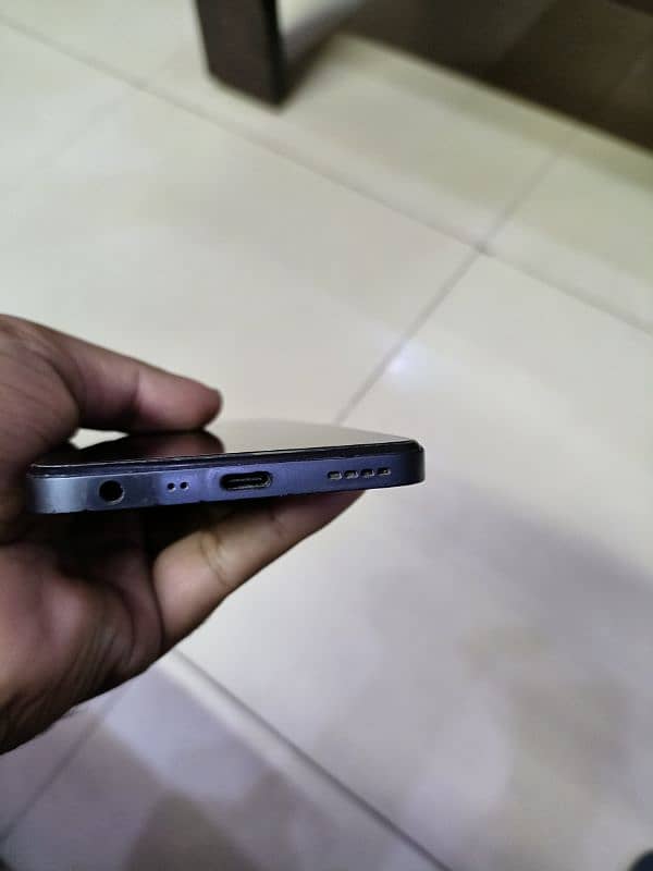 realme C 35 4 128 4