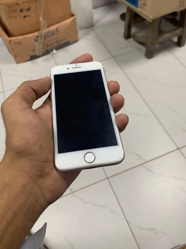 IPHONE 7 32 gb Pta Approved with box 1