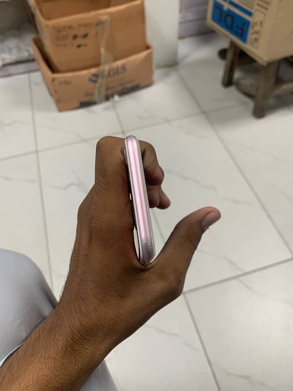 IPHONE 7 32 gb Pta Approved with box 6