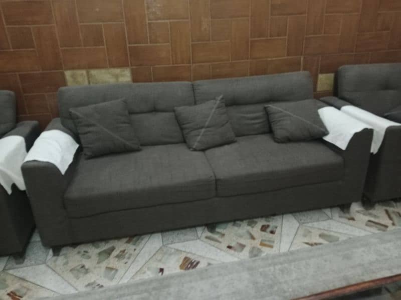 sofa set nd puffy set 1