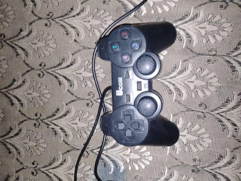 PS2 wired controller 0