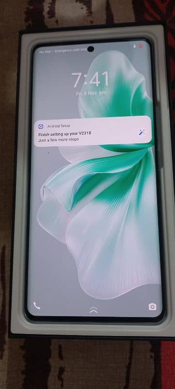 vivo V30 very Good price read this aid Neat and clean. 2