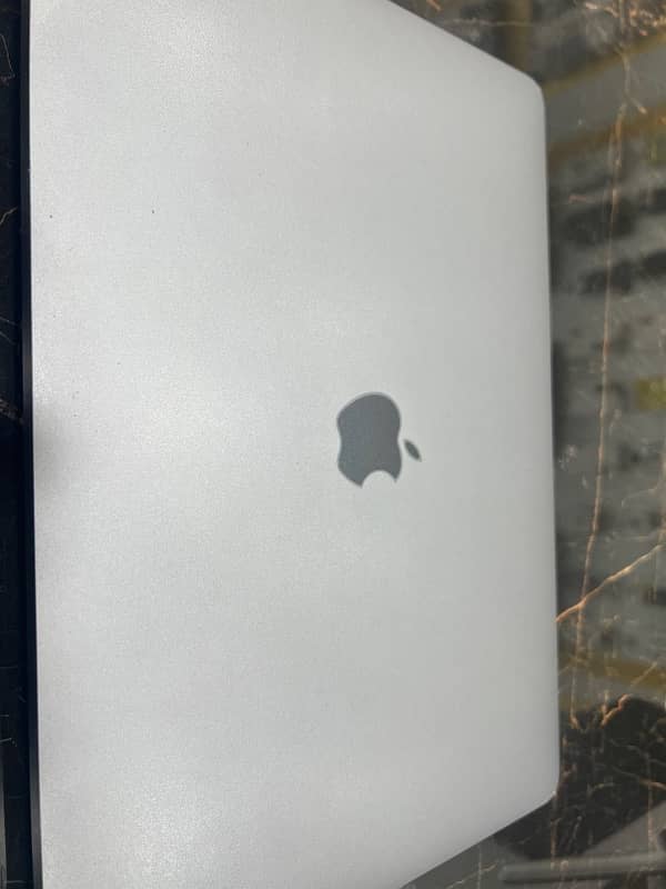 Macbook M1 pro 13 inch 2020 0