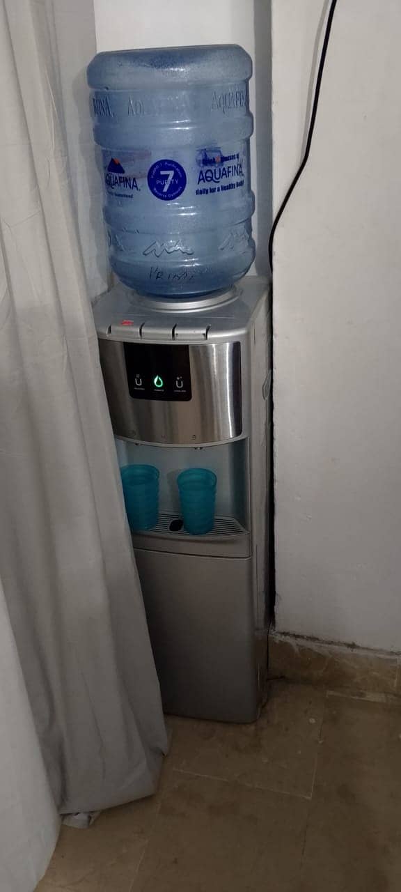 WATER DISPENSER 0