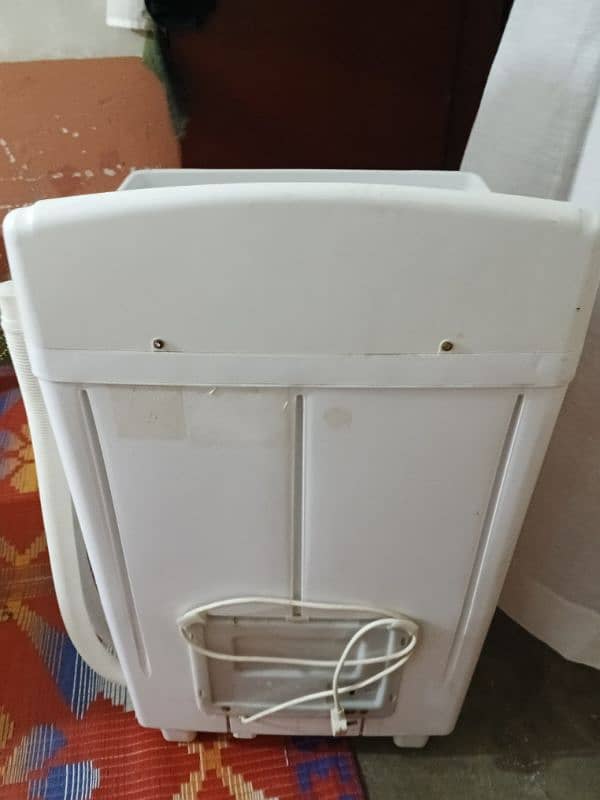 new washing machine 7 month used 6