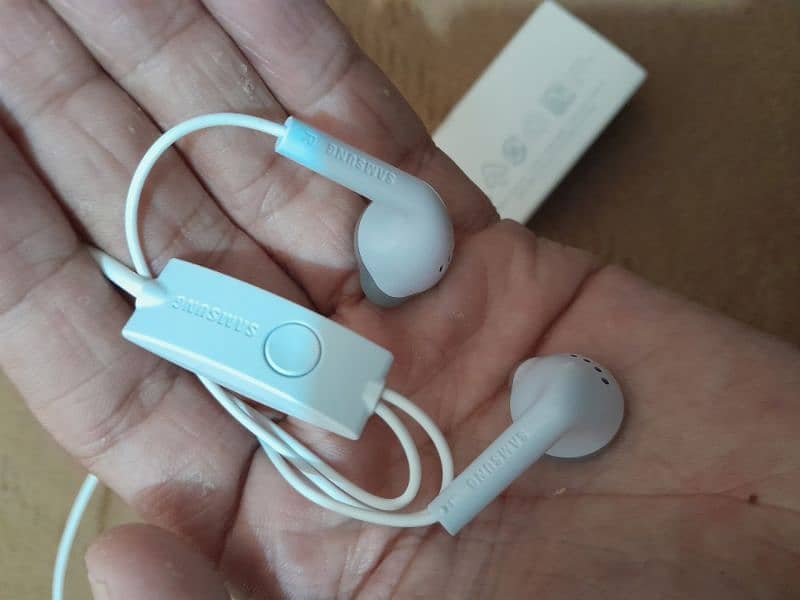 Samsung original & genuine handfree (made by Vietnam) 2