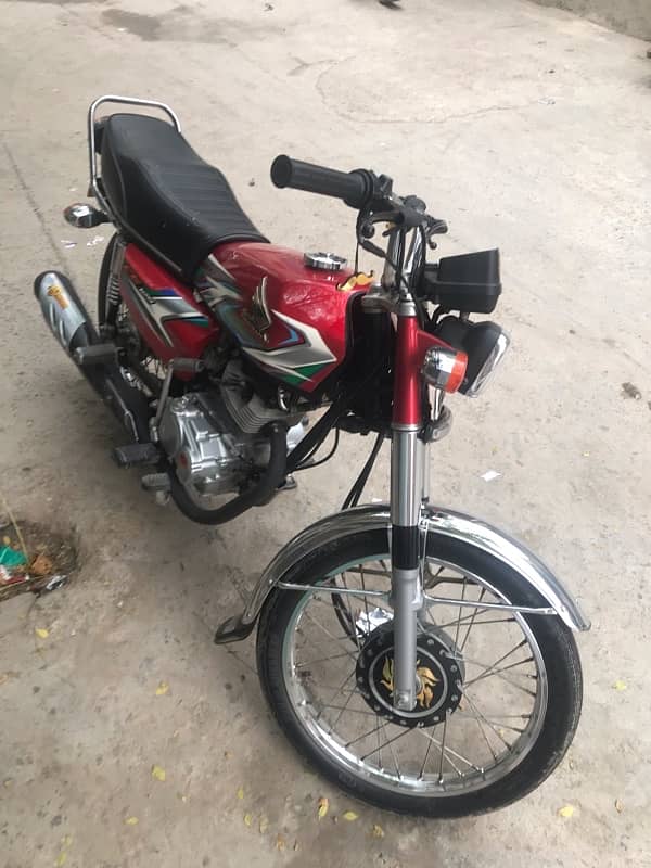 Honda 125 lush condition totally janian 5