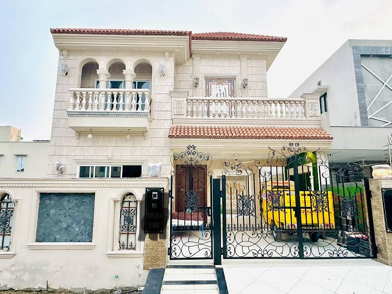 Golden Chance To Get 10 Marla Spanish House At Reasonable Price In Lahore 0