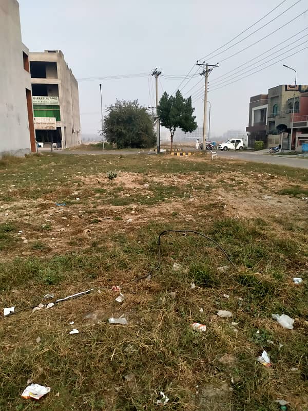 4 Marla Commercial Plot For Sale In Grove Block In Paragon City Lahore Cantt 0