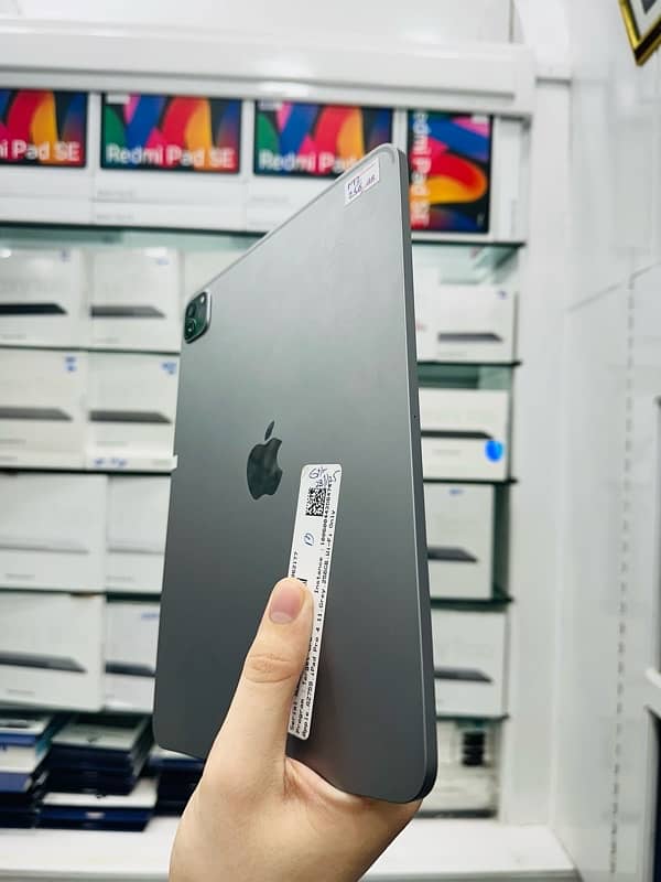 APPLE IPAD PRO M2 Chip 256GB 100%Battery Health KIT 4